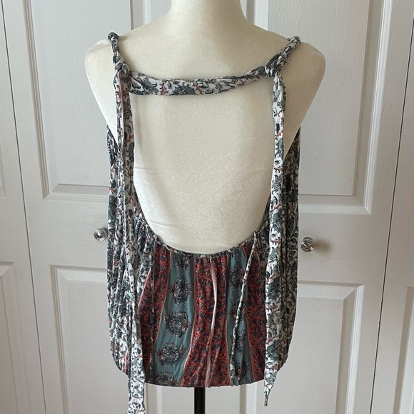 Free people cinched bottom crop top with straps. open back Size M - Picture 7 of 10
